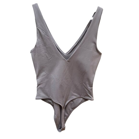 NWT Our Body The Label V-Cut Sleeveless Bodysuit Mocha Shapewear Thong Neutral M - Picture 2 of 6